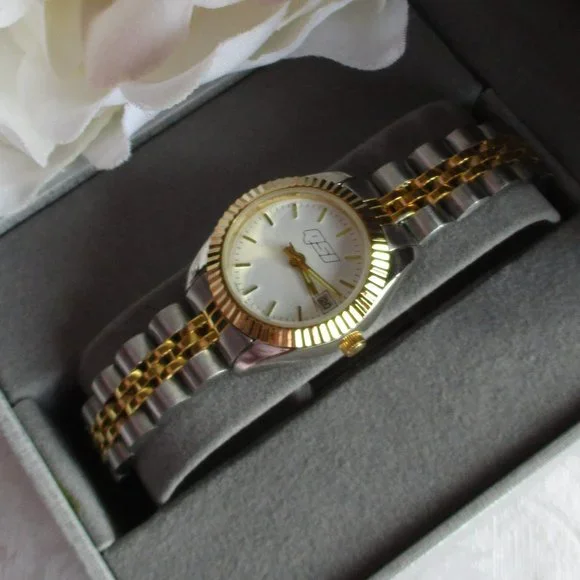 VINTAGE LUXURY STAINLESS STEEL WATCH – NWOT